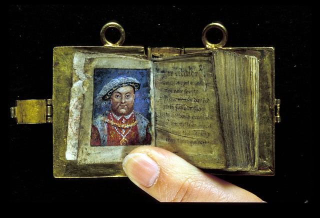 British Library, MS Stowe 956, f. 1v-2r. Copy of the psalms preceded by a miniature of Henry VIII.