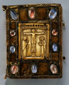 Gospel Book (so-called Small Bernward Gospel) Front cover: German (Hildesheim), second half of 12th century. Gilded copper, rock crystal, paint on parchment under horn on oak; Byzantine ivory plaque. Dom-Museum Hildesheim (DS 13) Photograph by Erika Dufour, courtesy of the Art Institute of Chicago.